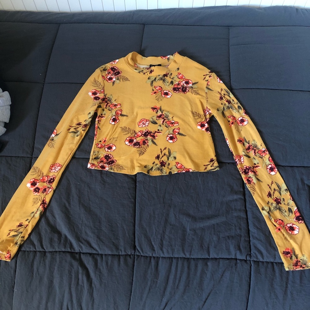 rue 21 crop top